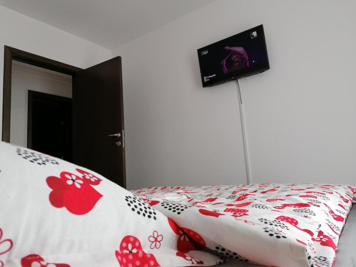 Ama Apartament Cu Terasa 50 Mp & Parcare Braşov Extérieur photo