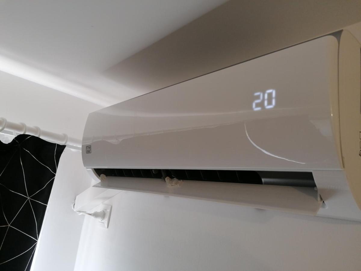 Ama Apartament Cu Terasa 50 Mp & Parcare Braşov Extérieur photo