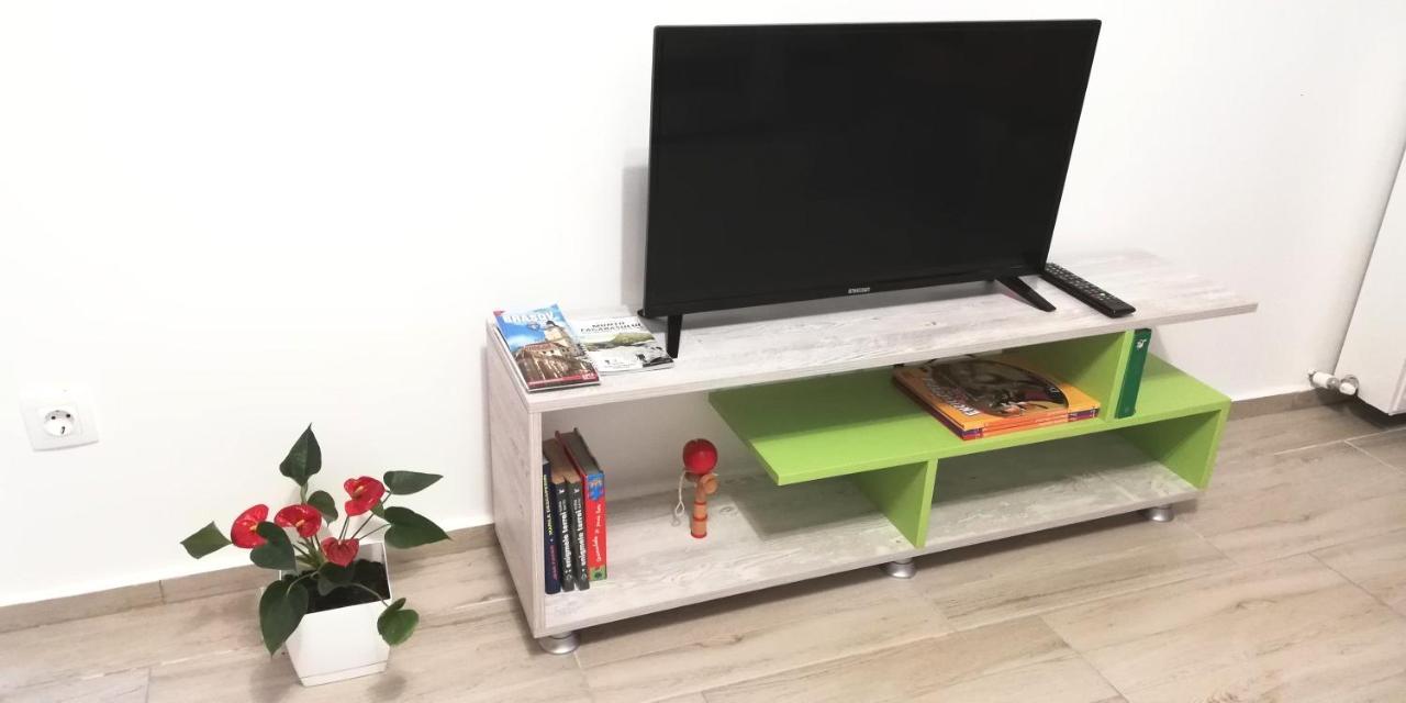 Ama Apartament Cu Terasa 50 Mp & Parcare Braşov Extérieur photo